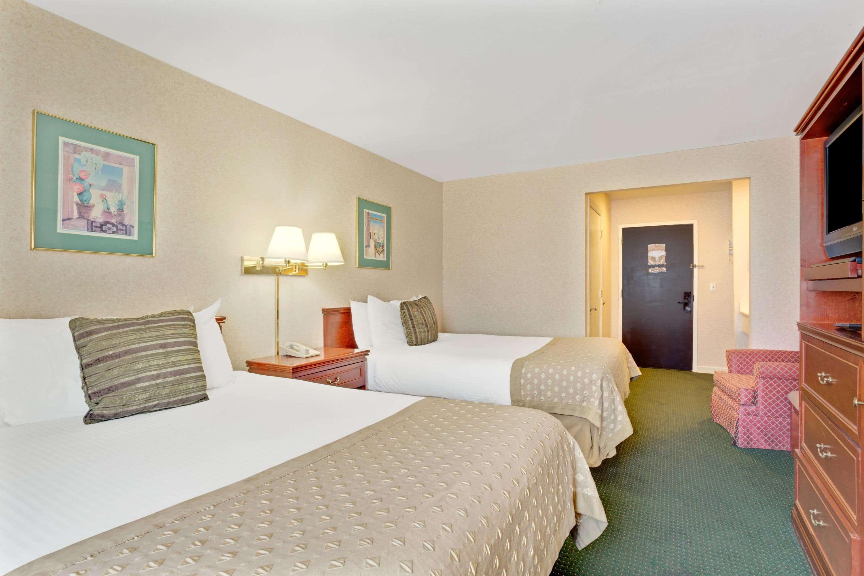 รามาดา บาย วินด์แฮม เดรเพอร์ Hotel เดรเปอร์ ภายนอก รูปภาพ