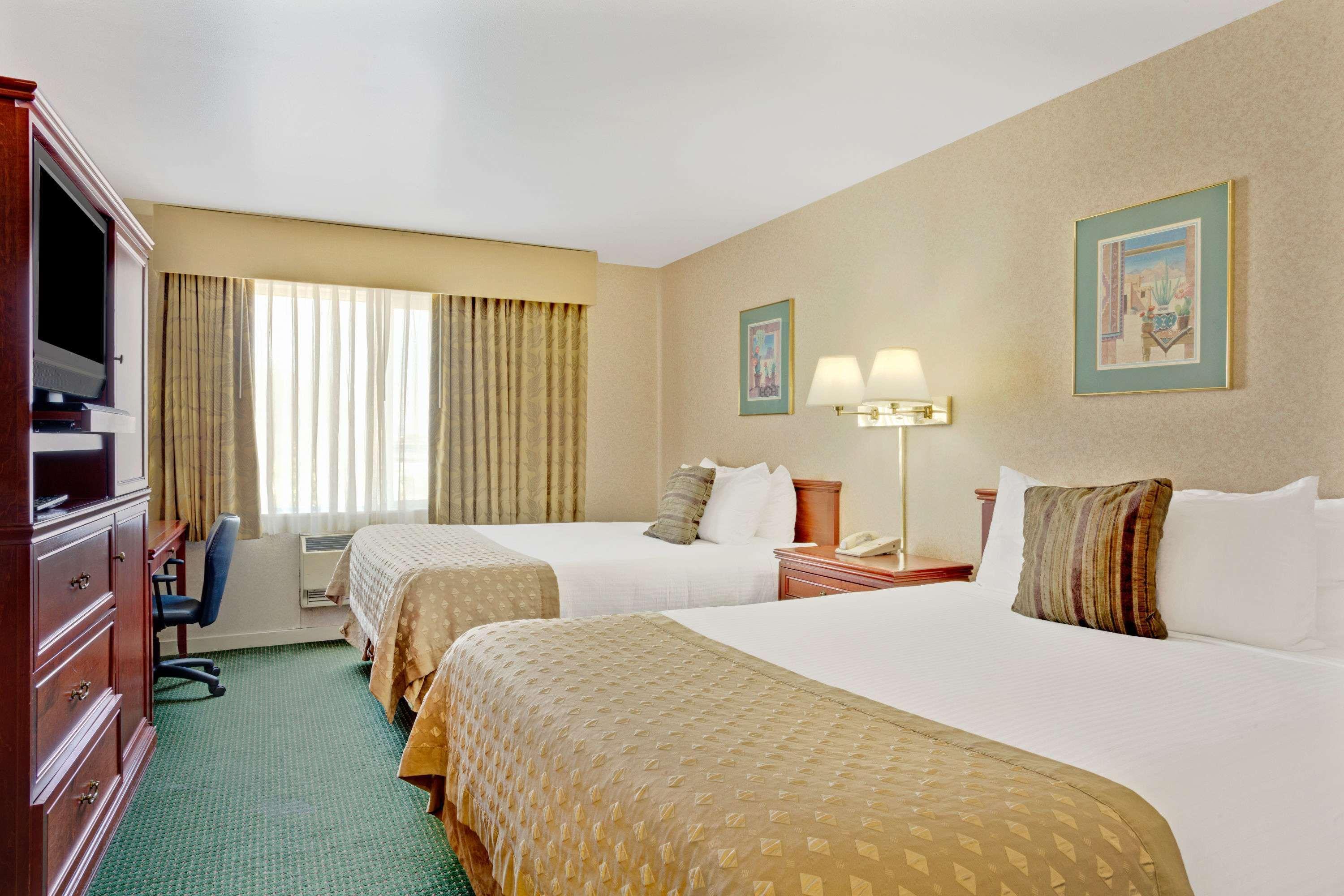 รามาดา บาย วินด์แฮม เดรเพอร์ Hotel เดรเปอร์ ภายนอก รูปภาพ