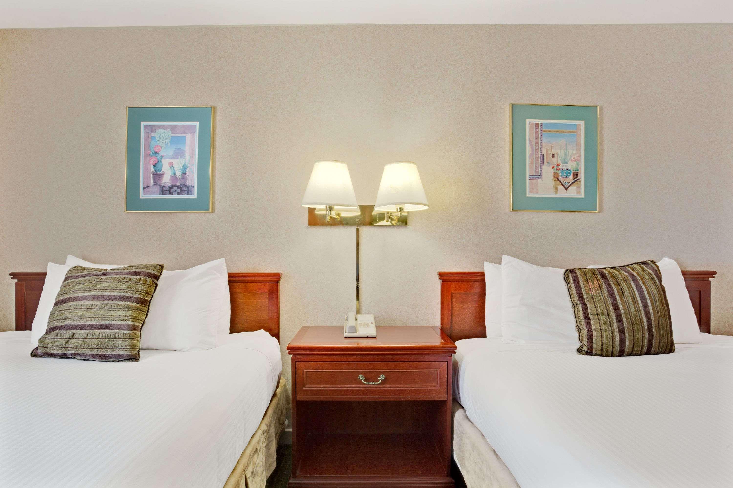 รามาดา บาย วินด์แฮม เดรเพอร์ Hotel เดรเปอร์ ภายนอก รูปภาพ