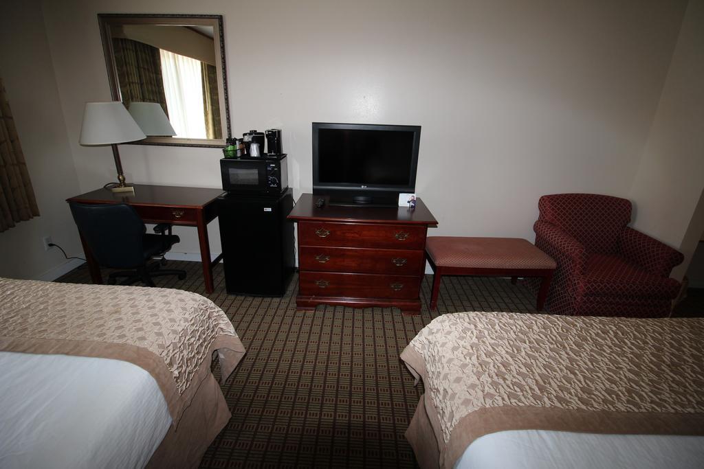 รามาดา บาย วินด์แฮม เดรเพอร์ Hotel เดรเปอร์ ภายนอก รูปภาพ