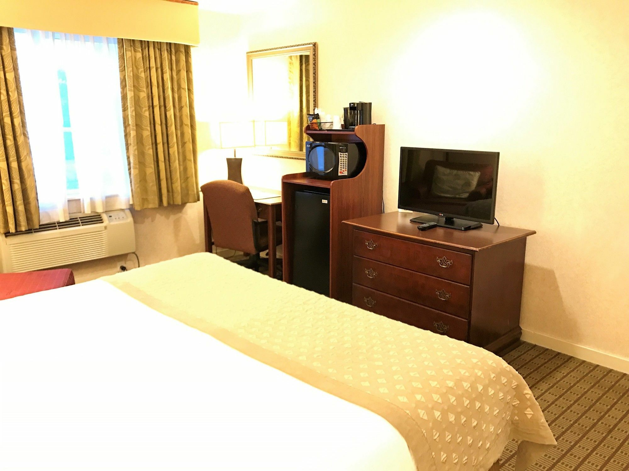 รามาดา บาย วินด์แฮม เดรเพอร์ Hotel เดรเปอร์ ภายนอก รูปภาพ